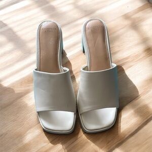 Abercrombie & Fitch Cream Mules Modern Minimalist Style